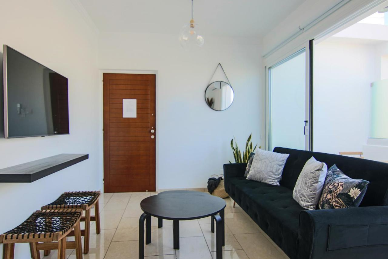 Phaedrus Living: Seaside Luxury Flat Lighthouse 62 * Pafos